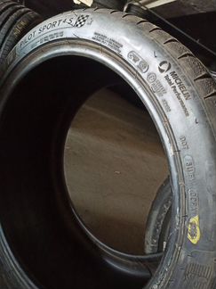 285/35/20 Michelin pilot super sport