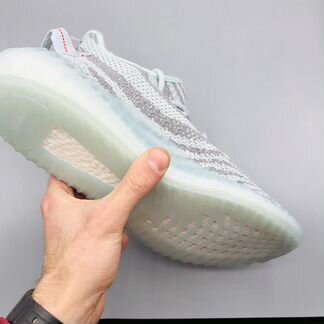 Кроссовки Yeezy Boost 44 размер