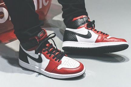 Jordan 1 Retro High Satin Snake Chicago (W), 5 US