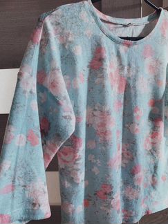 Свитшот с цветочным принтом