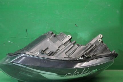 Фара левая Volkswagen Polo 5 sedan 2015